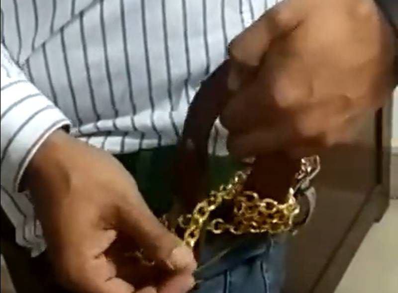 男子在迪拜航班皮带中发现500,000迪拉姆黄金后被捕
